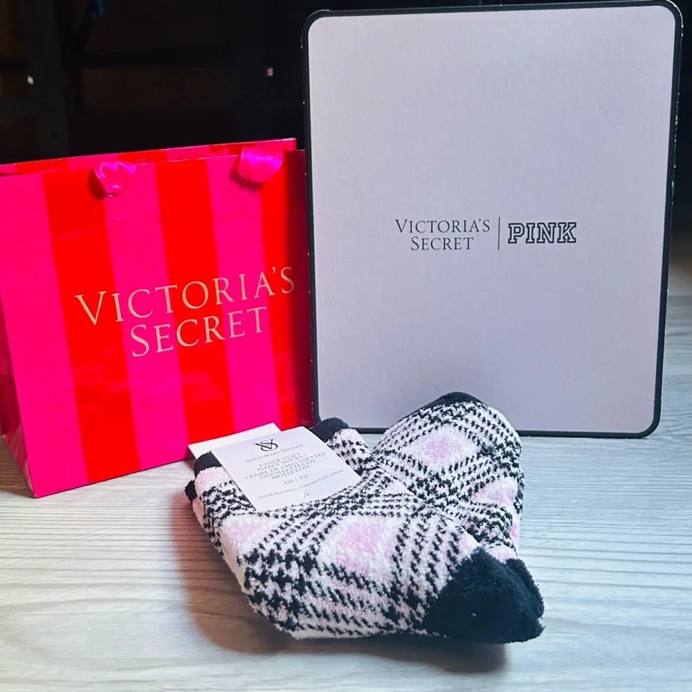 💕 Plaid Cozy Fleece Socks Victoria Secret One Size NWT